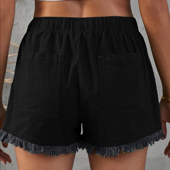 POCKETED FRAYED DENIM SHORTS - Picture 3 of 3